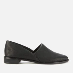 Clarks Women's Pure Easy Leather Flats - Black